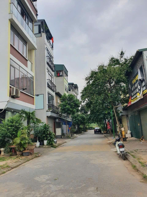 BÁN NHÀ 5 TẦNG MỚI XÂY - Ô TÔ TRÁNH - VỈA HÈ - SIÊU ĐẸP - GẦN KHU DỊCH VỤ TÂY NAM LINH ĐÀM