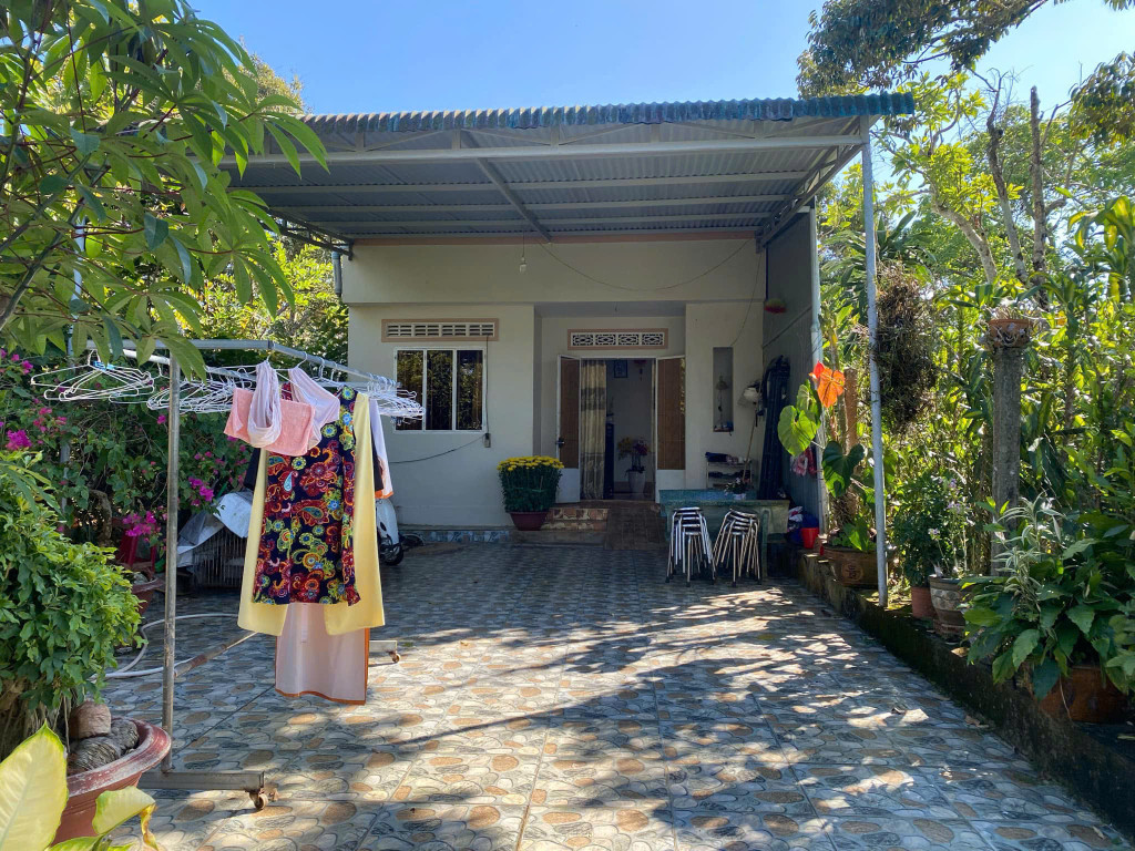 Bán nhà & đất thổ cư 204m² tại hẻm 243 đường Bùi Thị Xuân, Phường 1, Thành phố Bảo Lộc, Lâm Đồng giá 3.5 tỷ