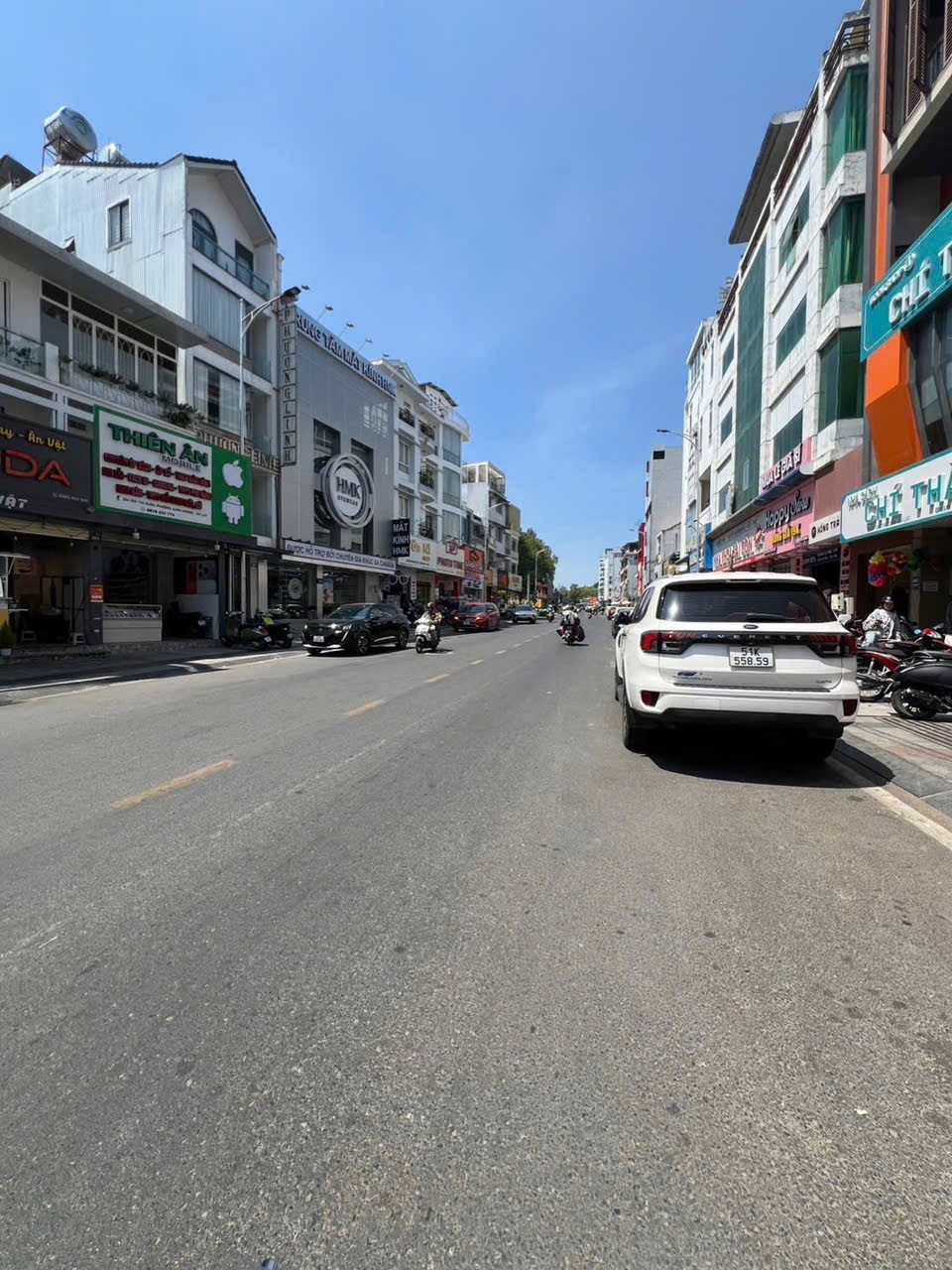 Nền liền kề mặt tiền Bùi Thị Xuân liền kề phố , xây cao 20m vị trí đắc địa