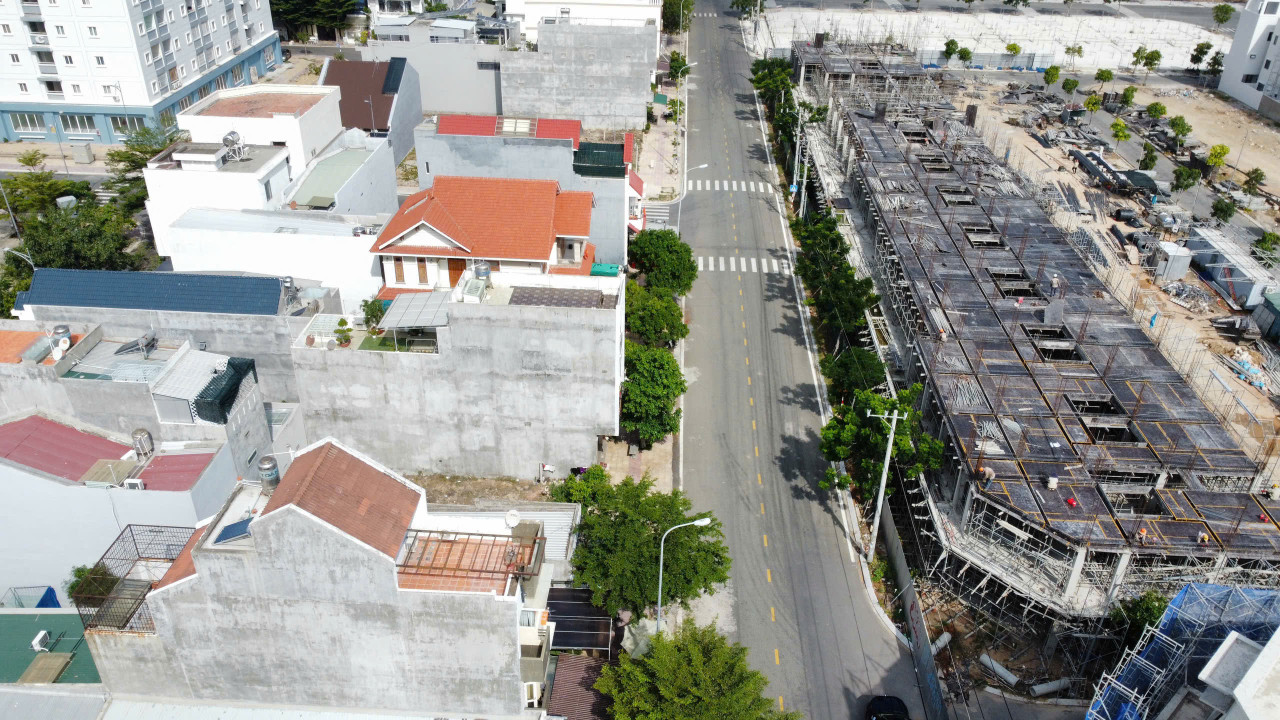 BÁN SHOPHOUSE BIỂN – MẶT TIỀN 21M – KẾT NỐI TRỰC TIẾP RA BIỂN