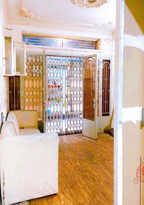 Bán nhà QUẬN 1, hẻm Bùi Viện, Thửa đất vuông vức 3.6 x 9.2 m, 3 tầng, 6.8 tỷ