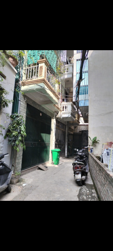 Bán nhà Bùi Xương Trạch (Hoàng Mai) 40/42m, 5 tầng, mt 3.7m, giá 8.6 tỷ