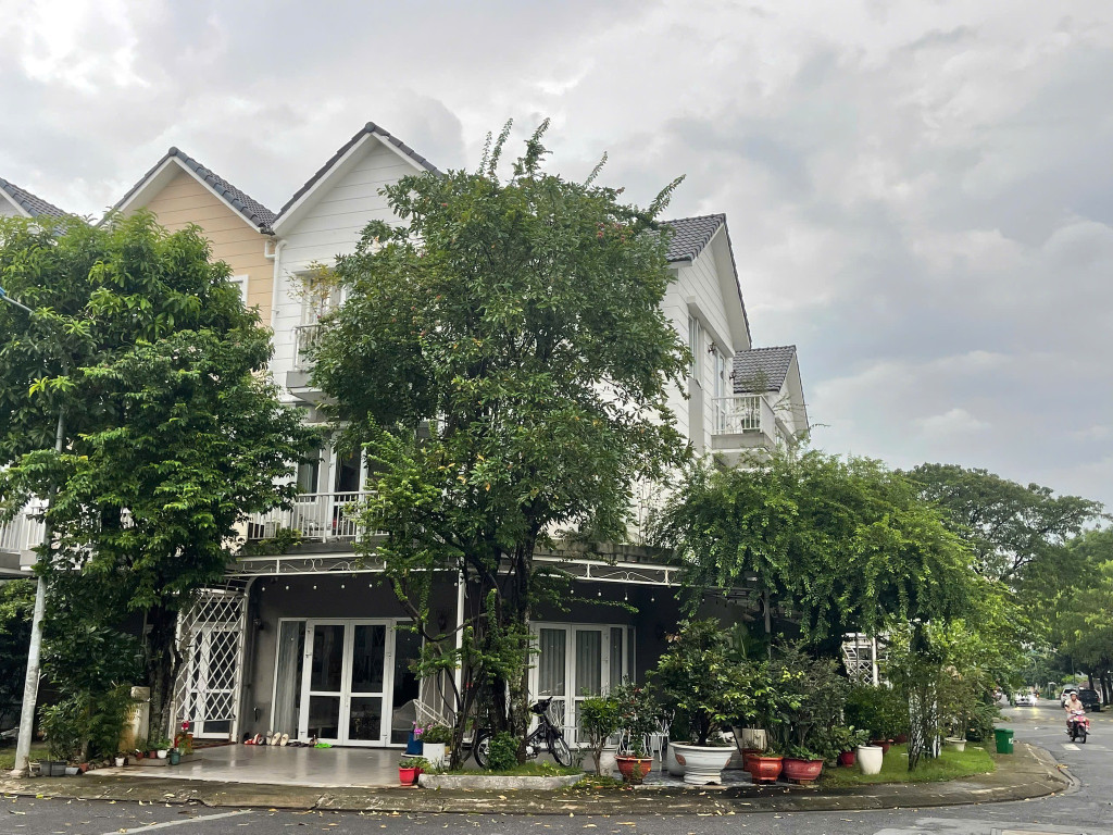 🏡 Biệt Thự Góc Tây Nam Tuyệt Đẹp – Khu Compound Cao Cấp, TP. Thủ Đức! 🏡 chỉ 20 tỷ