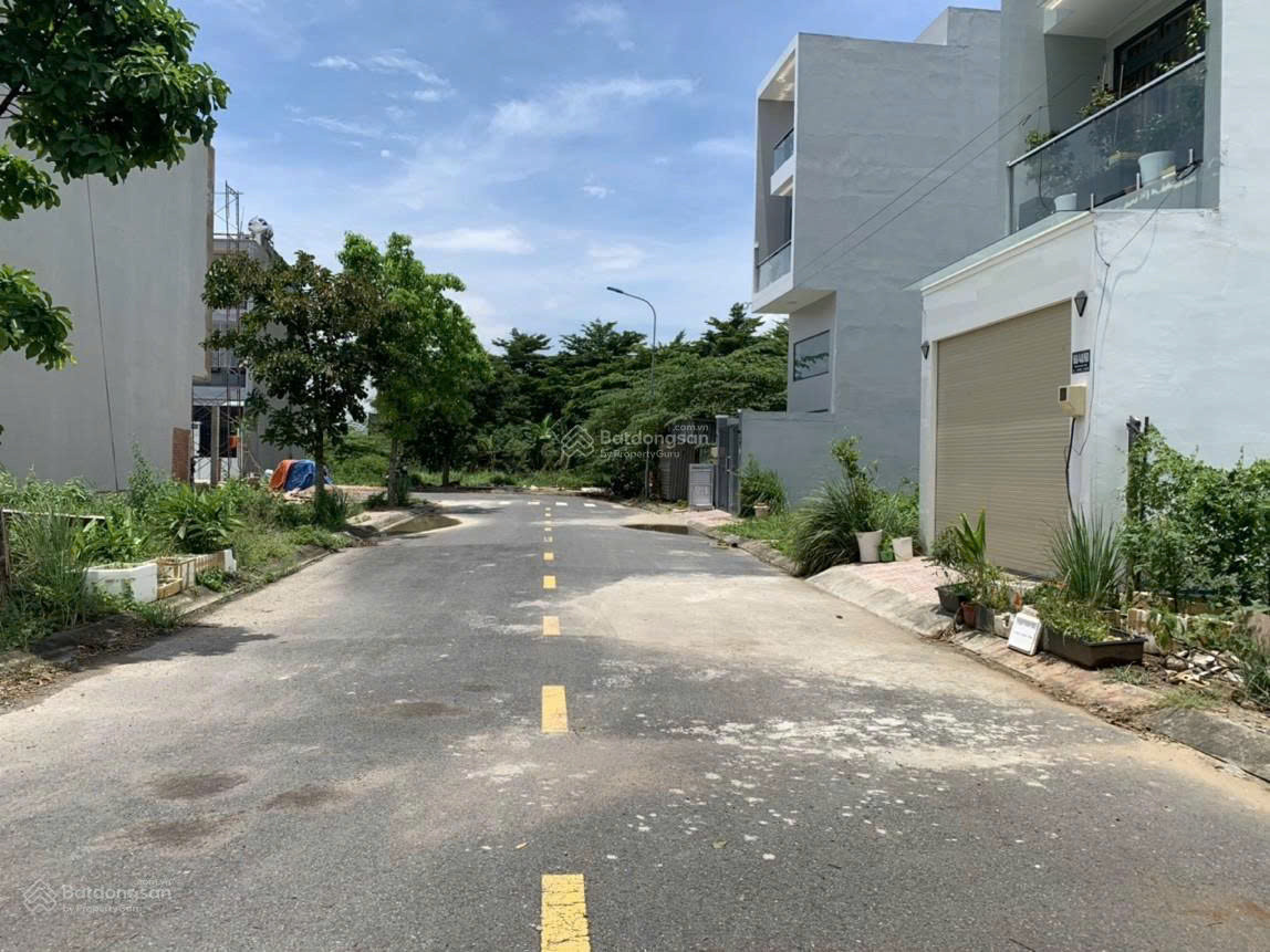 Thanh lý nhanh 3 nền đất chỉ 2.39 TỶ ngay Diamond Town - Mặt tiền Bưng Ông Thoàn, Phú Hữu, Quận 9 - Sổ riêng