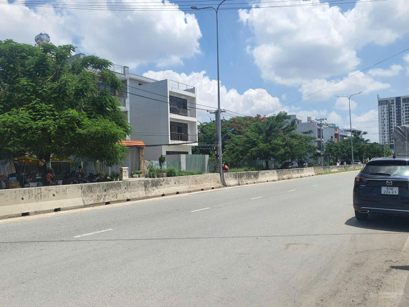 Chủ ngộp bán gấp lô đất 100m2 chỉ 2.95 TỶ ngay MT Bưng Ông Thoàn, Phú Hữu, Quận 9, Sổ riêng, liền kề Villa Park