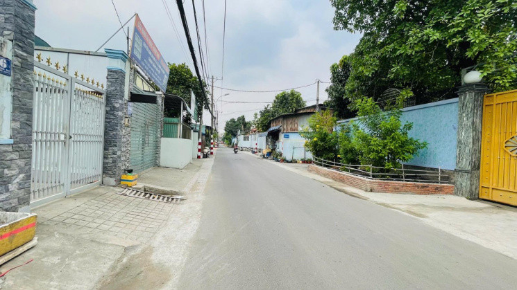 Bỏ ra 1,65 TỶ nhận nền gần nút giao Cao Tốc HCM - Long Thành, MTĐ Bưng Ông Thoàn, Phú Hữu, Quận 9, sổ riêng.