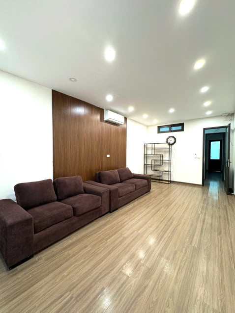 Cho thuê nhà riêng ngõ 464 Đường Bưởi, Phường Vĩnh Phúc, Ba Đình, Hà Nội. DT 74m x 2 tầng, giá 12tr