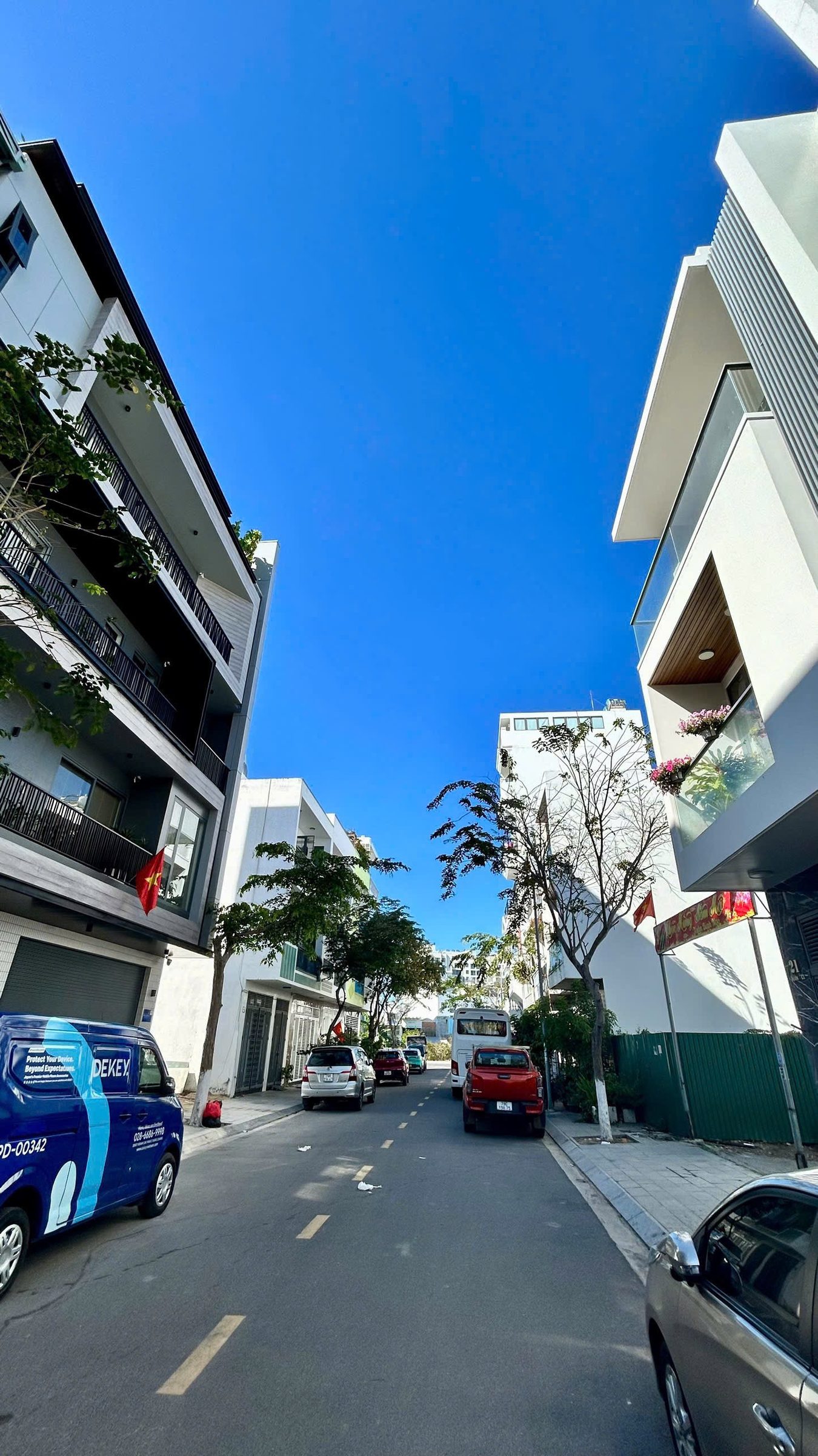 BÁN NHÀ 2 TẦNG KĐT VCN PHƯỚC LONG 1 NHA TRANG - SỔ HỒNG CHUẨN CHỈNH

📍Vị trí thuận tiện giáp sông Quán Trường, đối diện khu hành chính đô thị Khánh Hoà do Sungr làm chủ đầu tư.