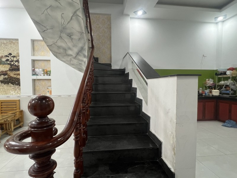 Bán nhà 100m2 1 Trệt 1 Lầu Dĩ An,đường nhựa 2 xe hơi,gần ĐHQG TPHCM