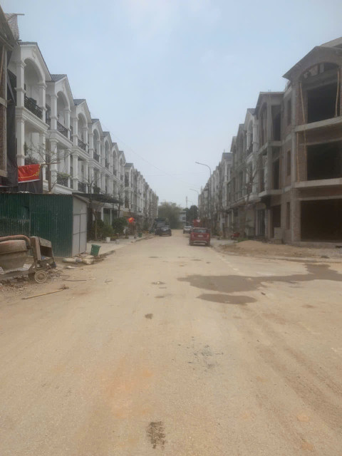 Chính chủ bán căn xây thô LK4:14 ATM3 đối lưng Chung cuw