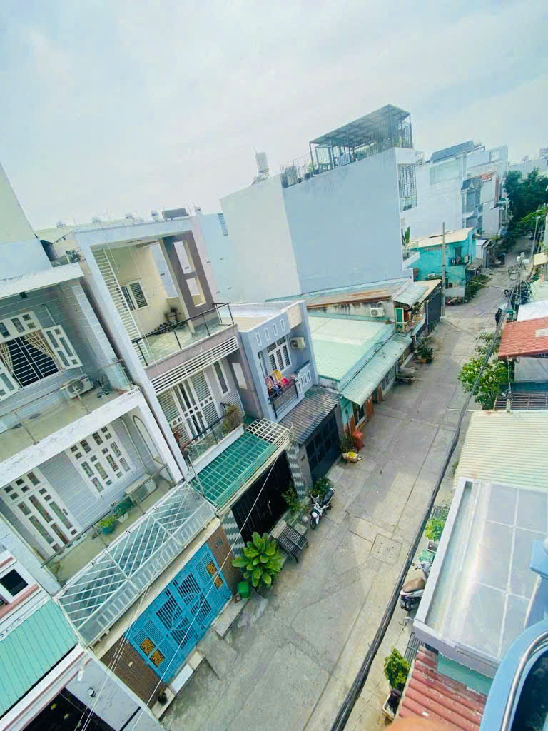 BÁN NHÀ ĐẸP LUNG LINH-HẺM XE HƠI 8M THÔNG-KDC NAM HUNG VƯƠNG-VÕ VĂN KIỆT 68M-6PN- NHỈNH 5*TY