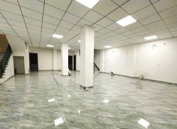 🌟 Góc 2MT đường CMT8, Quận 10, 15x10, 6 tầng, thang máy, 1xx triệu