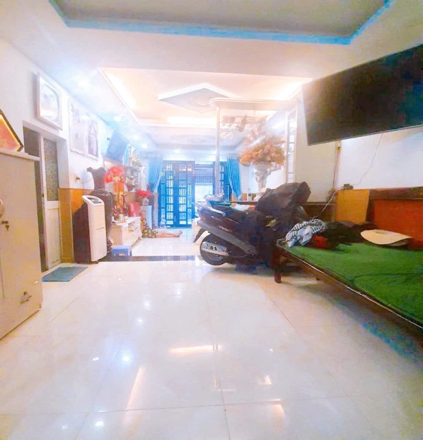Bán nhà QUẬN TÂN BÌNH, Cách Mạng Tháng Tám, 2 tầng, nở hậu, hẻm Giá 9 tỷ