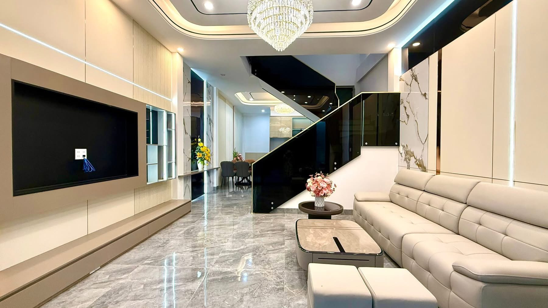 🏡 Nhà mê siêu xinh hẻm Cách Mạng Tháng 8
