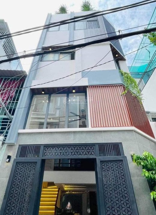Cô 6 cần bán gấp Đường Cao Thắng, Phường 01, Quận 10, TP. Hồ Chí Minh. Giá 3ty980tr DT 82,5m2 hẻm 6m cho thuê 21tr/tháng. Sổ hồng riêng