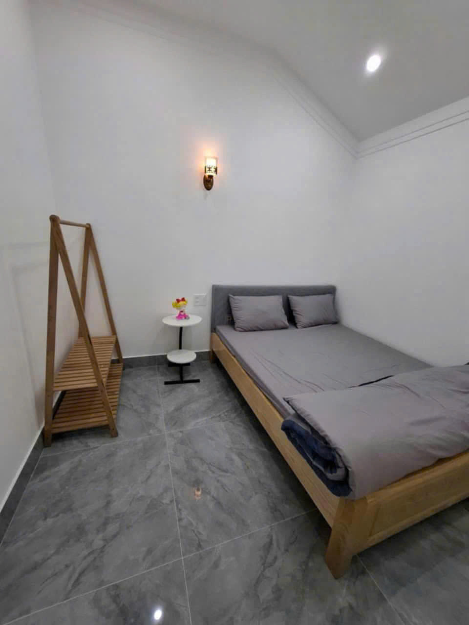 Cho thuê nhà 4 phòng Cao Thắng, phường 7, Đà Lạt 13tr