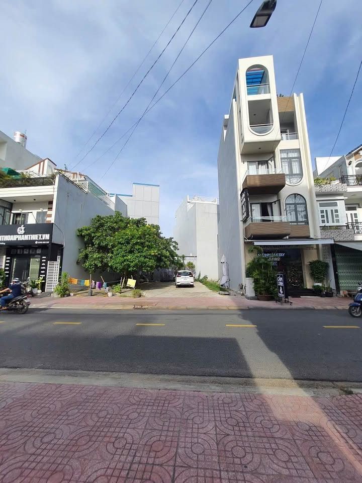 Bán Đấtthổ cư 102m² giá 7.8 tỷ tại Đường Cao Thắng Phường Bình Hưng Thành phố Phan Thiết Bình Thuận cũ