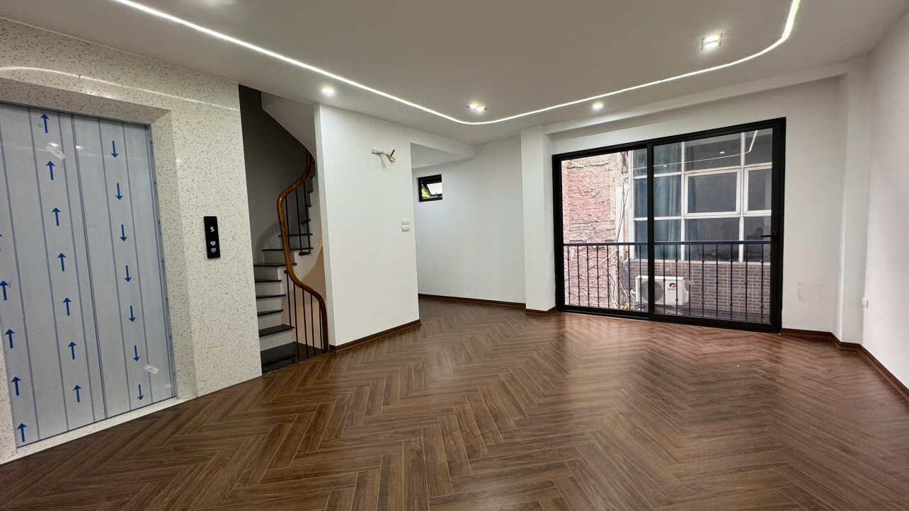 BÁN NHÀ ĐẸP CÁT LINH, ĐỐNG ĐA - 40M x 7T THANG MÁY - MT 6M - SÁT PHỐ CỔ - CHỈ HƠN 14 TỶ