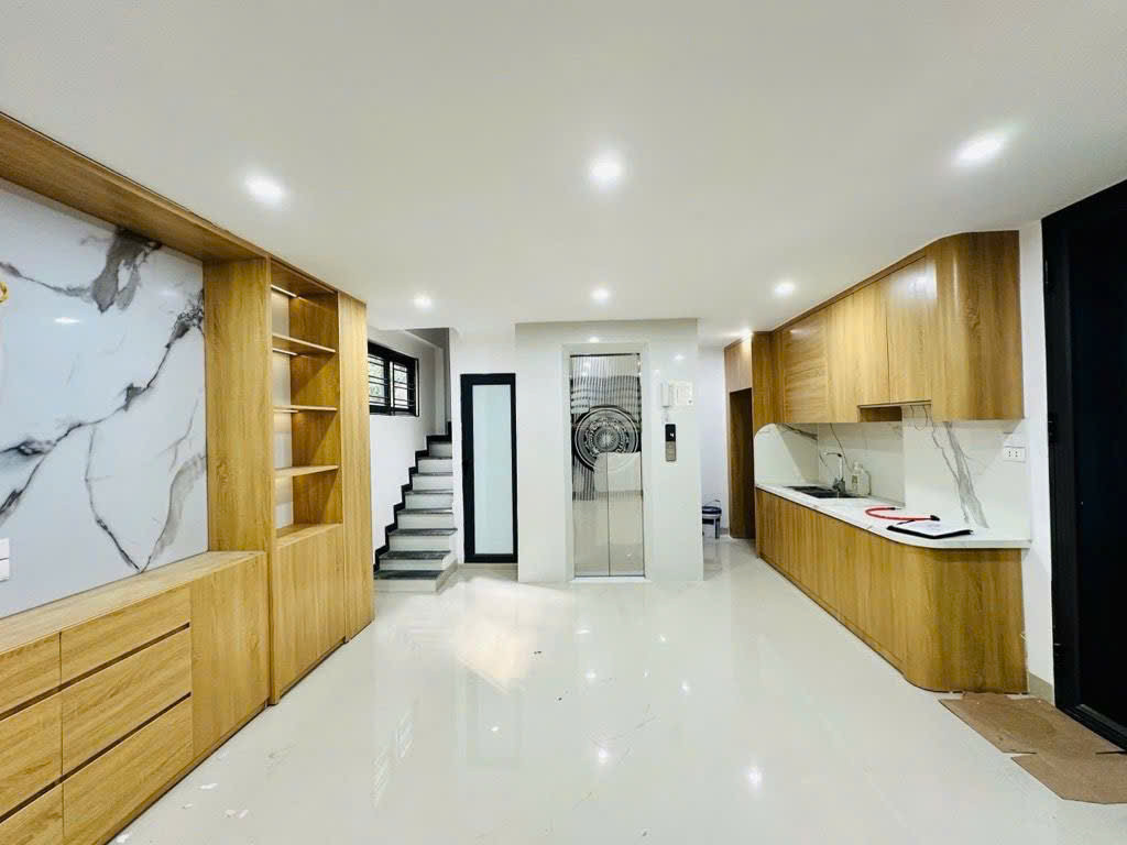 💥💥CÁT LINH -NHÀ ĐẸP 7 TẦNG THANG MÁY – 3 MẶT THOÁNG– 50m CÓ BÃI GỬI Ô TÔ 💥💥