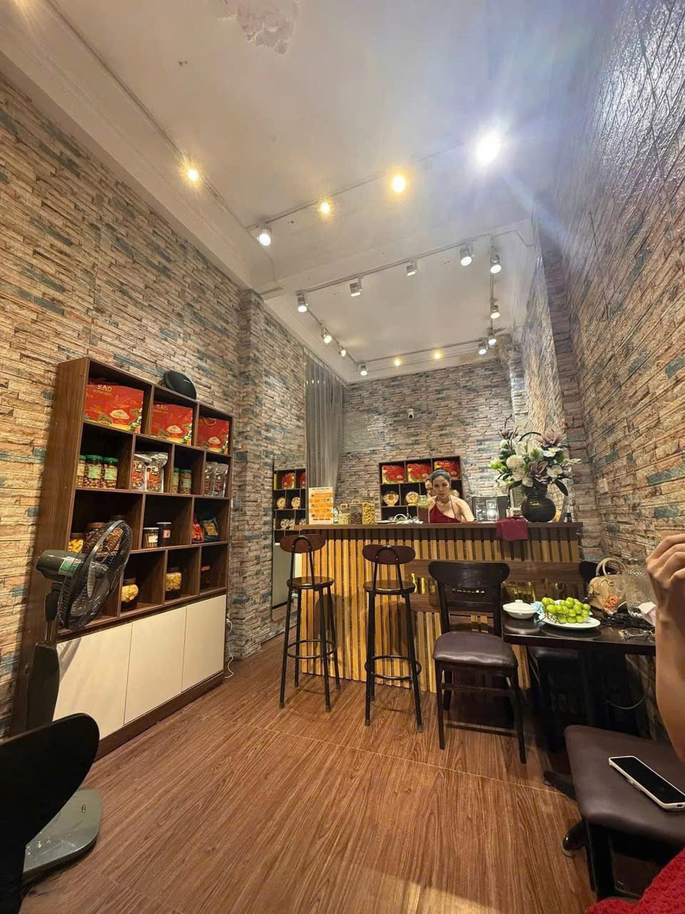 Cho thuê nhà Cát Linh ô tô qua ngõ, kinh doanh tại nhà 30mx4 tầng,12tr/1 tháng
