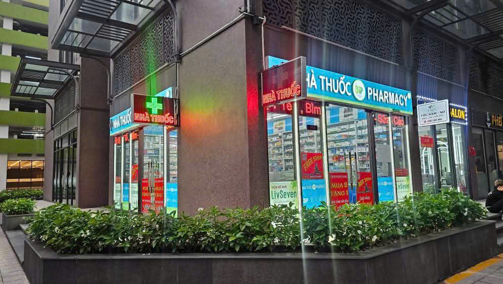 bán shop chân đế 2 mặt tiền dùng để ơ và kinh doanh. diện tích 65,7m2 giá bán 16.500.000.000