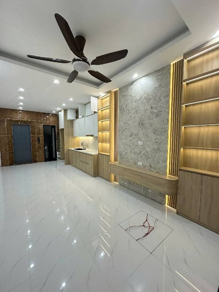 bán nhà Tây Mỗ, 5 tầng 39m 8 tỷ 800 triệu, ngõ ôtô thông, thang máy, các phòng khép kín