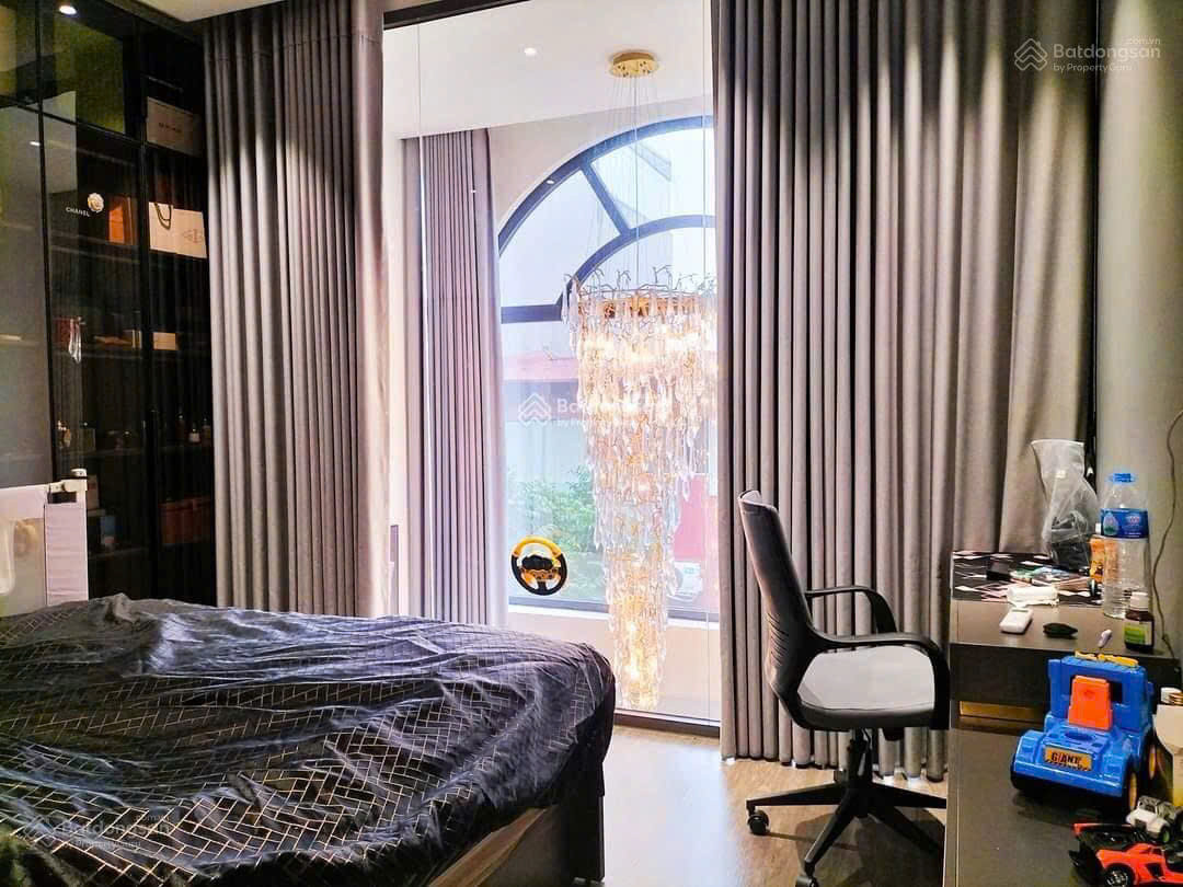 Cho thuê nhà ngõ ô tô Cầu Diễn 5 tầng x 60m2, MT 5.2m VP C.ty, Spa, KD sạch, ở gđ