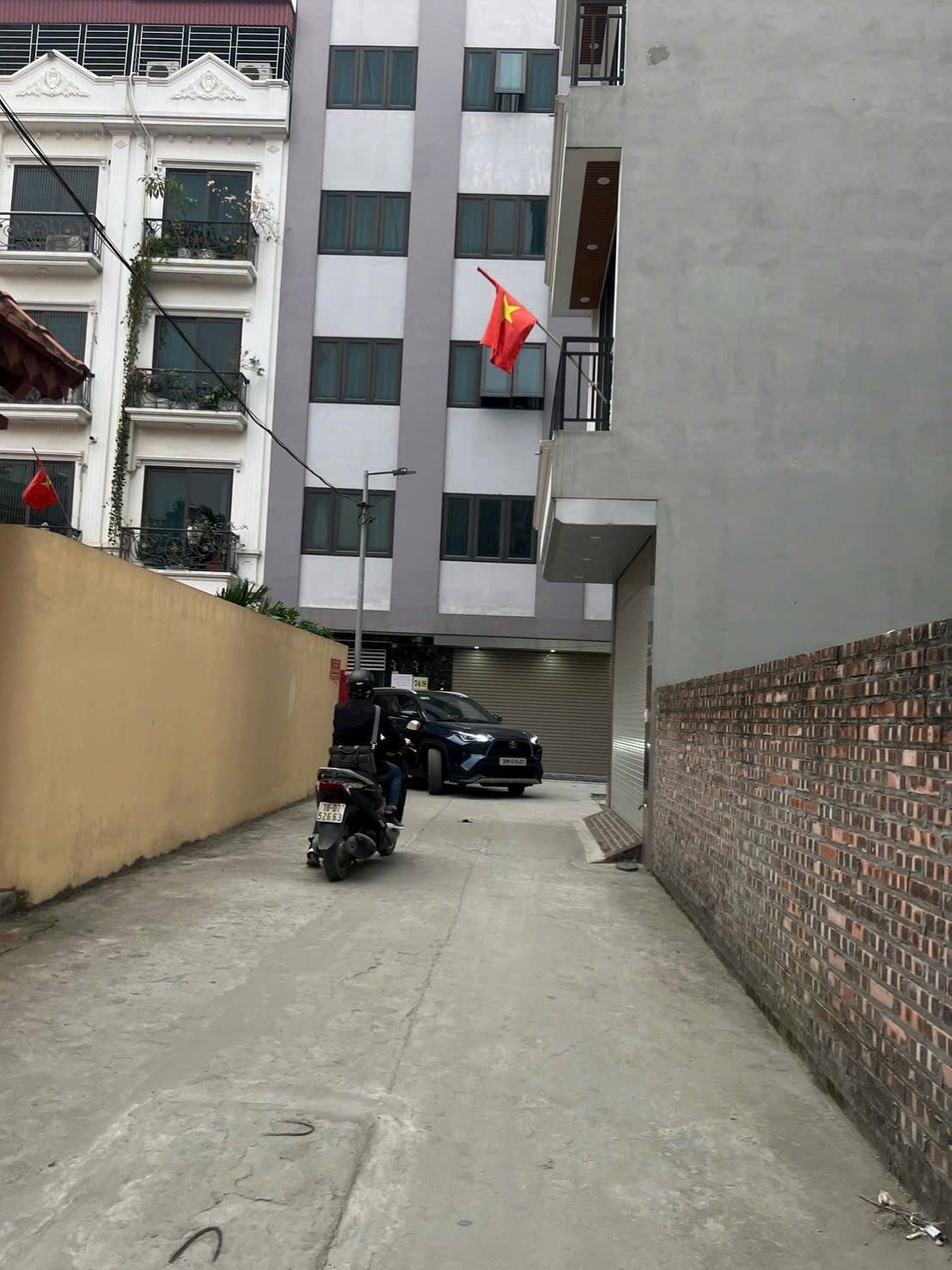 BÁN 75M ĐẤT CẦU DIỄN MT7.65M Ô TÔ NGỦ TRONG ĐẤT GẦN MẶT PHỐ, QL32 CÁCH 500M GIÁ 15 TỶ