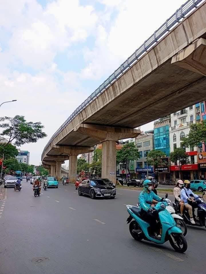 PHỐ CẦU DIỄN – 6 TẦNG –Ô TÔ NGỦ TRONG NHÀ- KINH DOANH