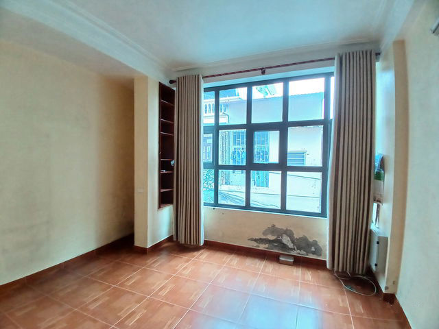 Nhà hiếm Phú Diễn, 30m, 4 tầng, lô góc, đường oto tránh, 3 bước chân ra hồ Phú Diễn