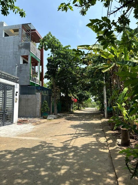 Bán đất Quận 9 (hẻm xe hơi đường Cầu Đình); 4x21m; không ngập; tiện xây dựng; sổ đỏ; 3 tỷ