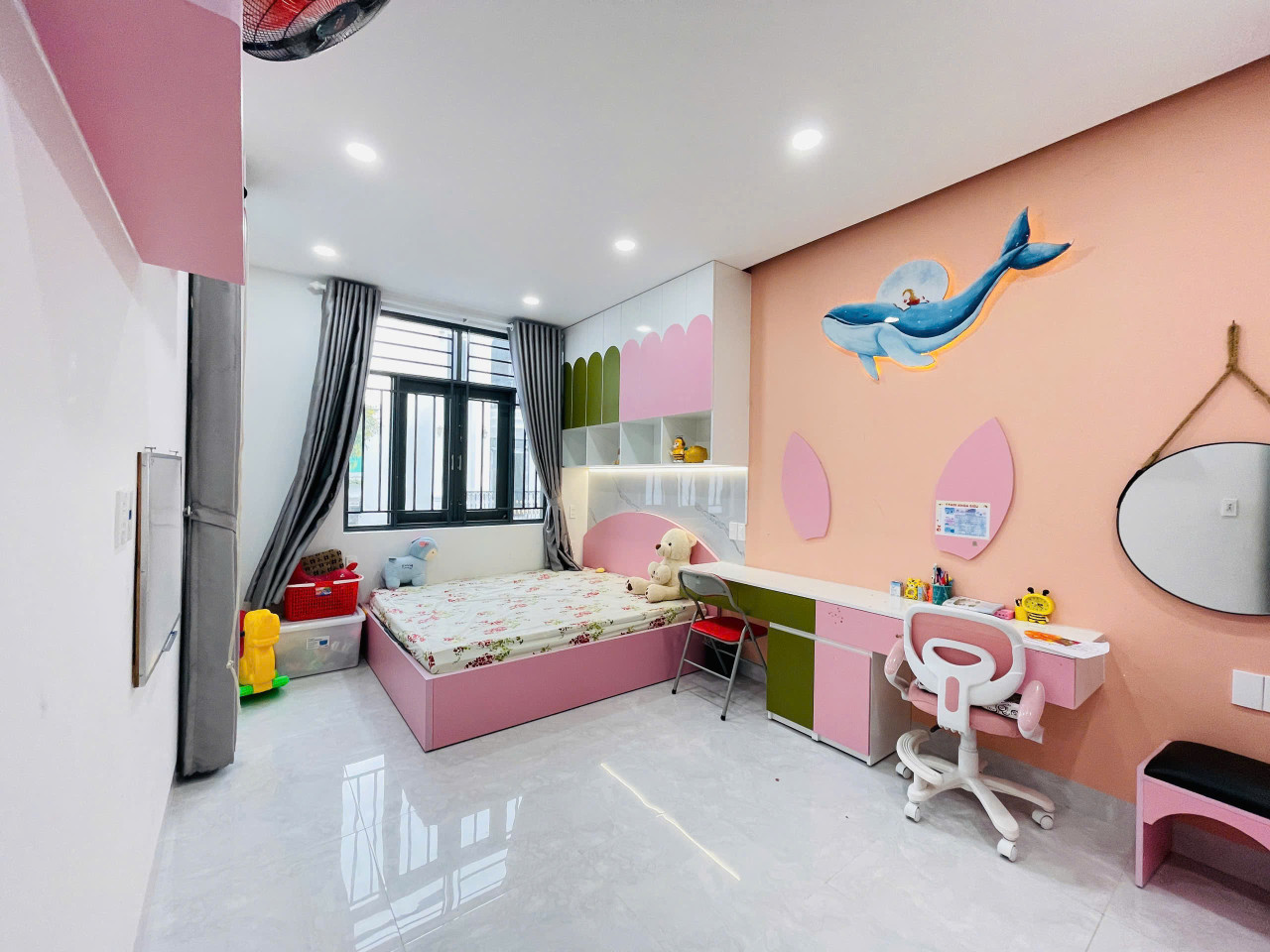 GIẢM GIÁ BÁN GẤP NHÀ VĨNH NGỌC ( 6 Tỷ 550 Hạ còn 5 Tỉ 950) 
Cần bán nhà tâm huyết Phú Nông - Vĩnh Ngọc .
Dt:  105m2 ( Full thổ cư ) 
DT sử dụng 260m2.