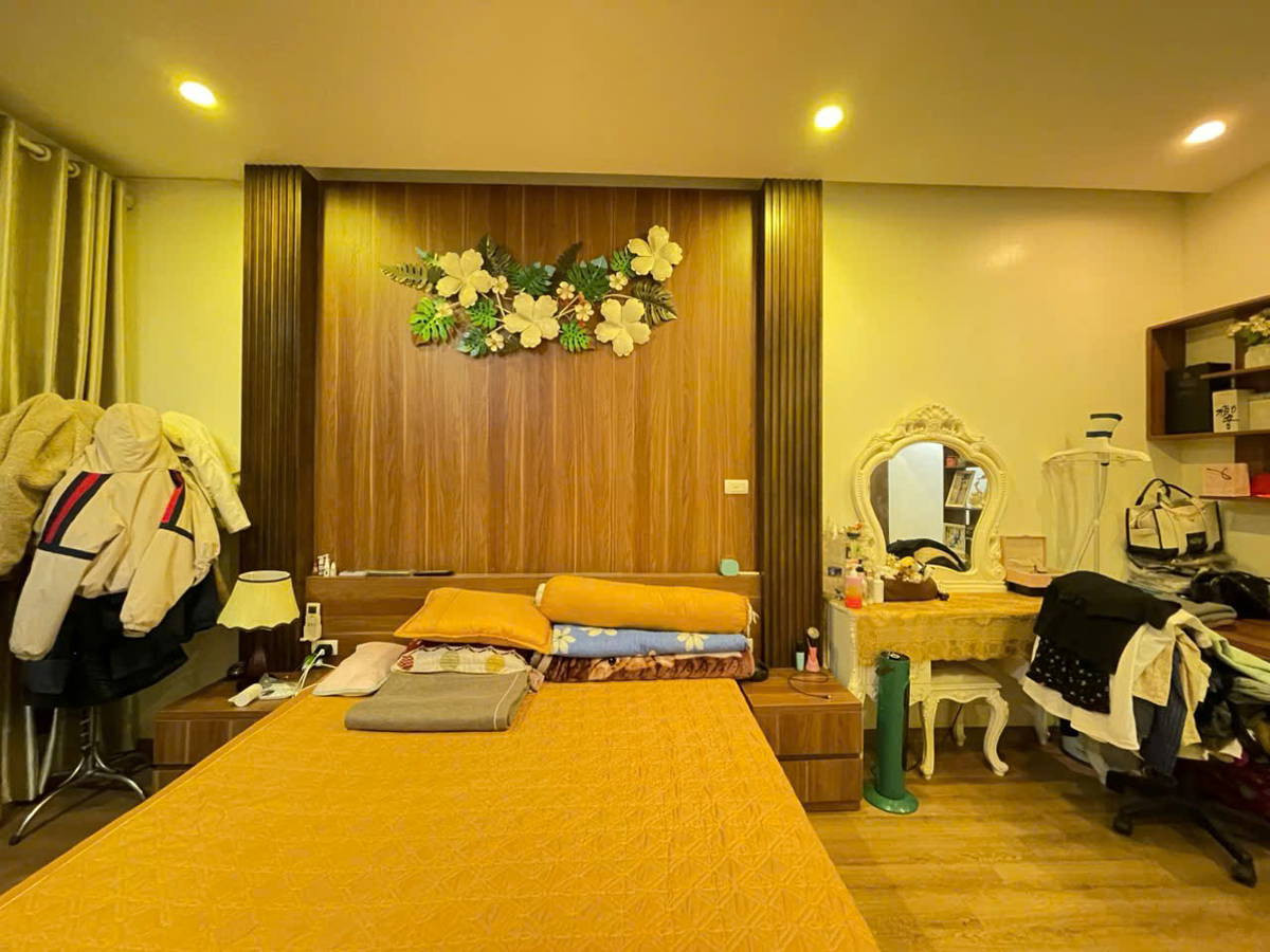 Cần bán nhà 6T, S210m, mặt tiền 18.7, rộng 12m, Cầu giấy Hà nội, tài chính 44 tỷ, dòng tiền cho thuê 1.7 tỷ/ năm