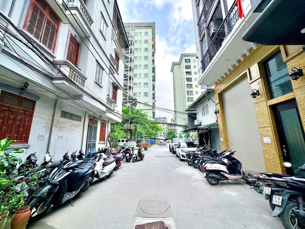 NHÀ CẦU GIẤY, XÂY MỚI, NGÕ NÔNG, LÔ GÓC 2 THOÁNG, THANG MÁY, NHÀ CẦU GIẤY, MỚI, NGÕ NÔNG, LÔ GÓC 2 THOÁNG, THANG MÁY, CHỈ 11.5 TỶ