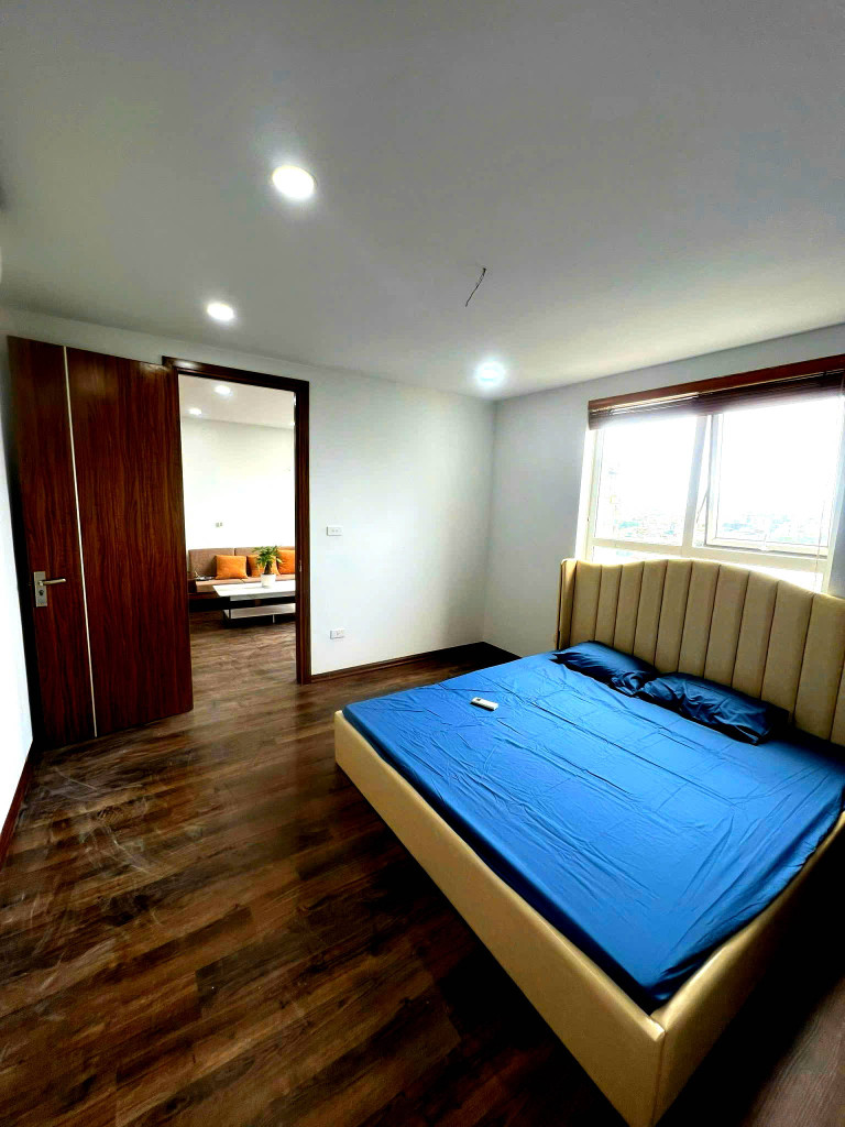Bán gấp Chung cư  A6D, Nguyễn Chánh, Nam Trung Yên, Cầu Giấy  DT 65 m2 – 2PN. 2 vệ sinh. Giá 4,1 tỷ.