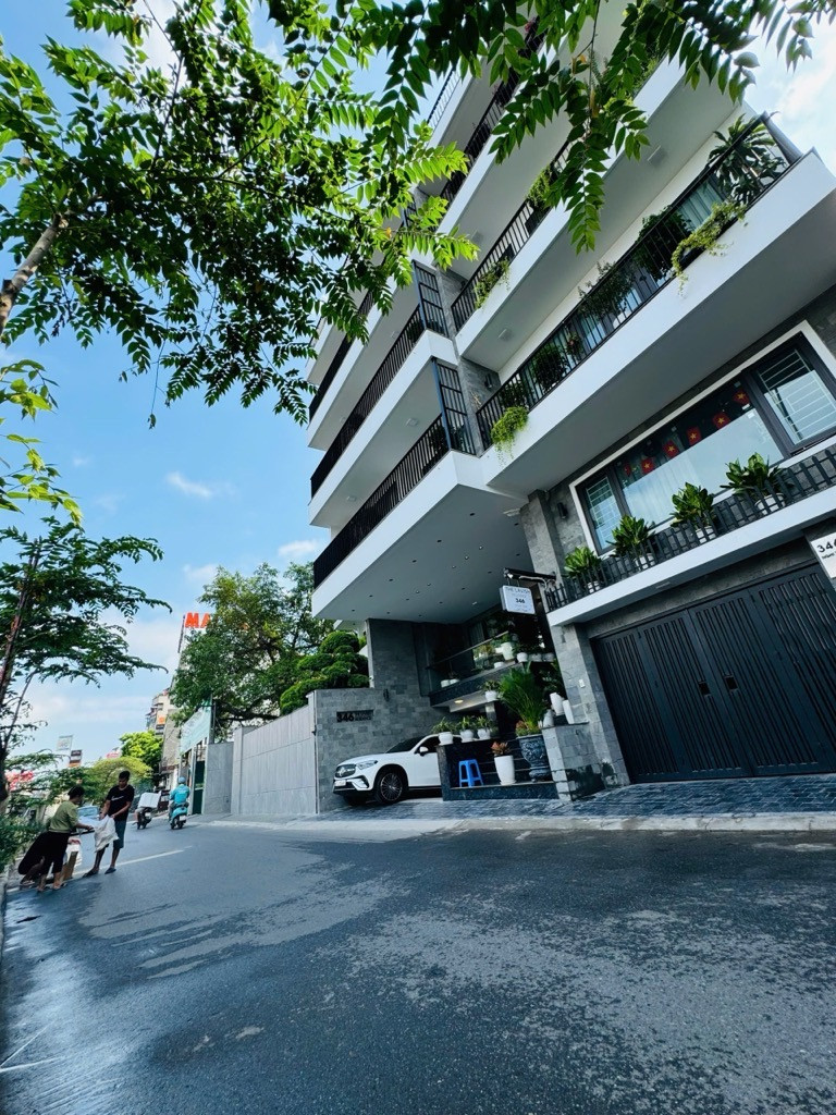 BÁN ĐẤT TẶNG NHÀ CÁP 4 KIM MÃ, BA ĐÌNH. 30M2 MT 4M GIÁ 14,5TỶ -MẶT PHỐ BA ĐÌNH - CỰC HIẾM NHÀ BÁN - SỔ ĐỎ HOA KHÔI - CHỦ THIỆN CHÍ BÁN