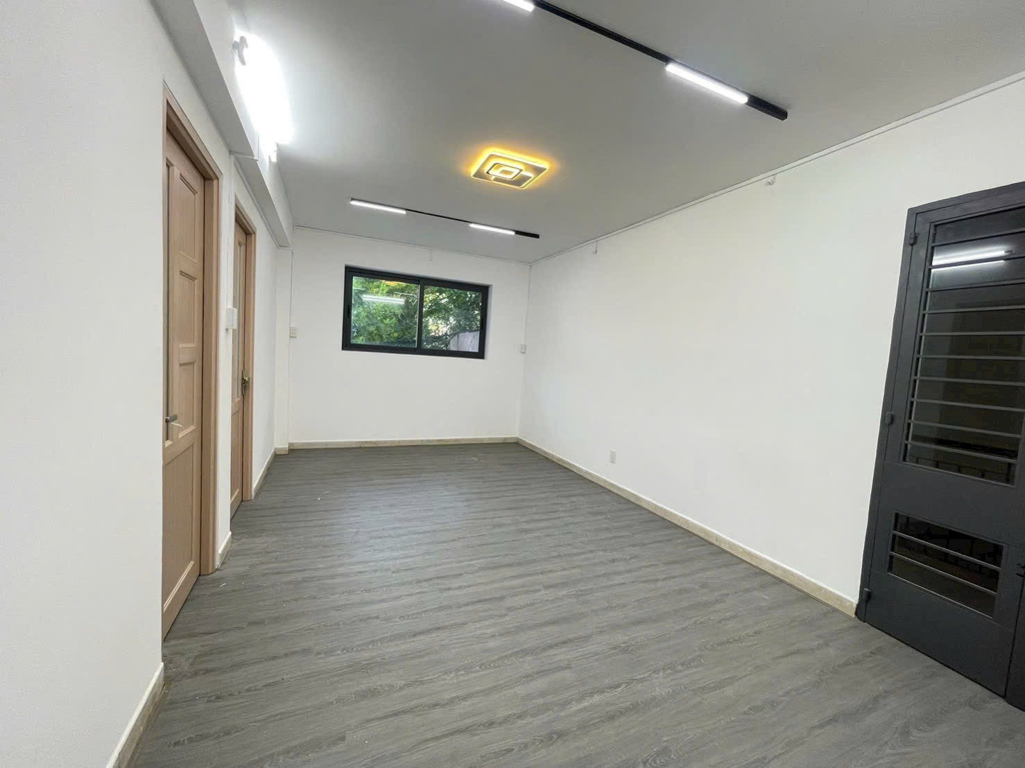 bán gấp chung cư sơn kỳ thang bộ đường CC5 giao bình long tầng thấp