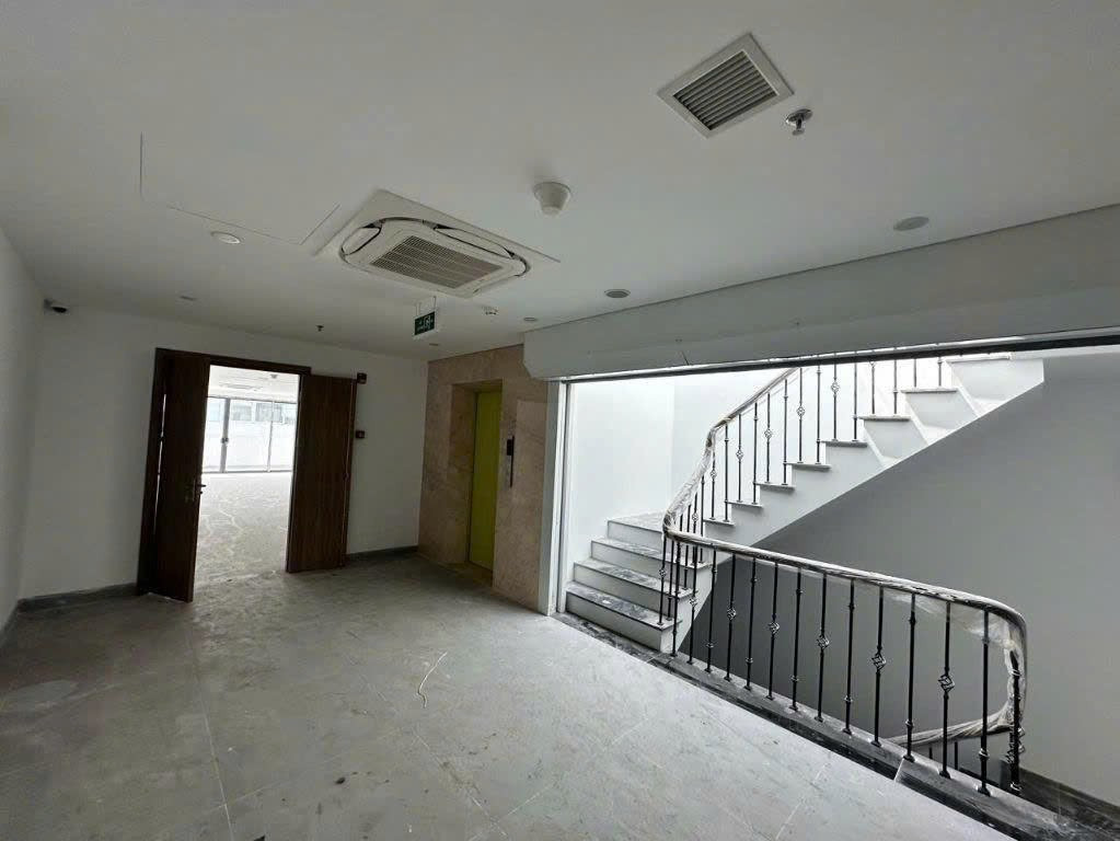 Cho Thuê Tòa Nhà VP Phố CHÂU LONG -  BA ĐÌNH/ 200M² 9 Tầng/ Kinh Doanh VP Đỉnh/ Giá Thuê 250tr/th