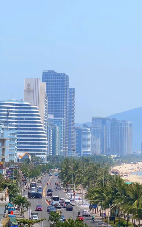 + Nhà 2 tầng kinh doanh, mặt tiền đường châu thị vĩnh tế, khu phố đi bộ và ẩm thực đông vui 24/24h.