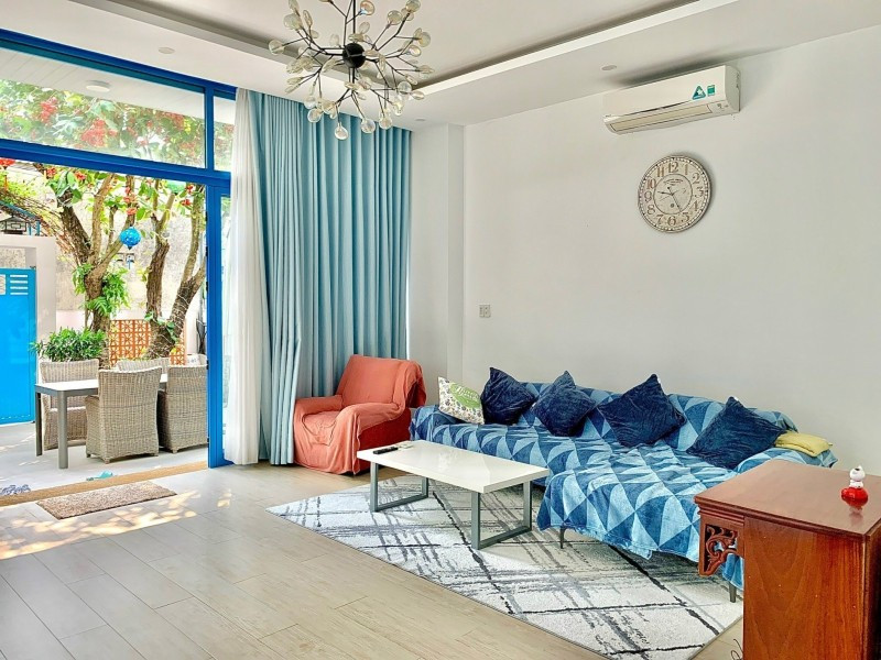Villa lô góc -Chế Lan Viên -Ven biển Mỹ Khê- Giá chỉ 17,5 tỷ .