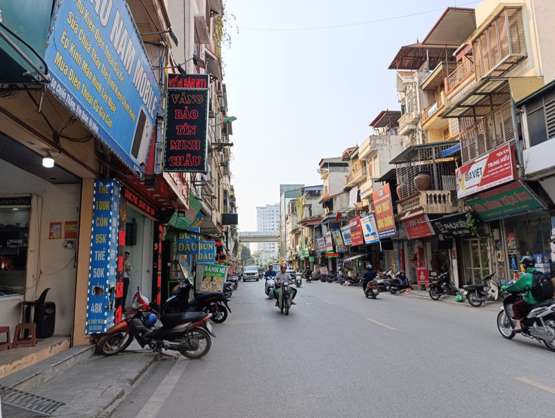 Bán nhà mặt phố Chiến Thắng (Hà Đông) 64.2m, 3 tầng, mt 6.3m, giá 26 tỷ