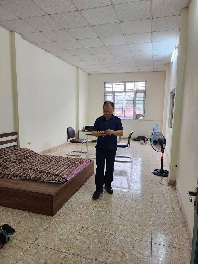 Hiếm nhà 4 tầng mặt phố Chiến Thắng, 64m2, mặt tiền rộng 4.1m, 2 mặt đường ô tô trước -sau, kinh doanh sầm uất, giá 25 tỷ
