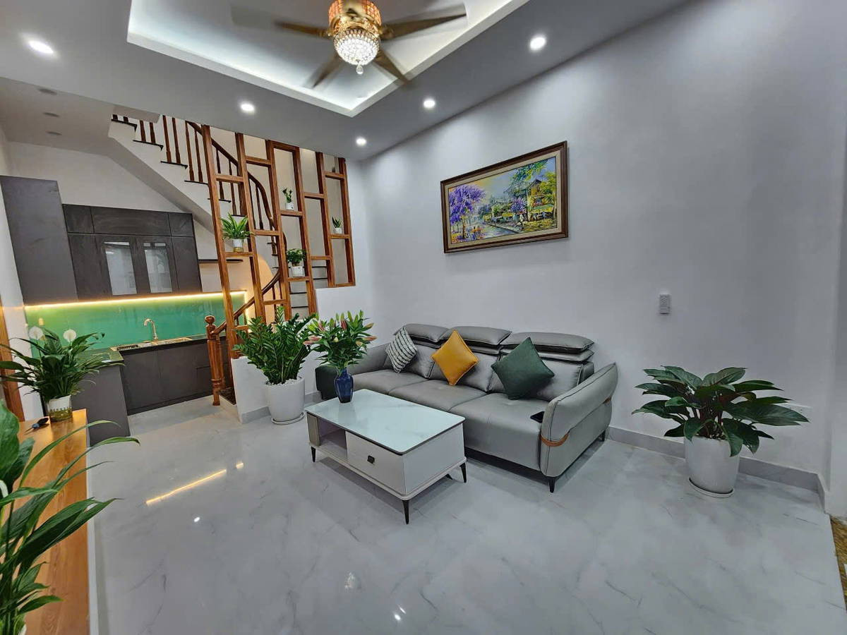 CẤN BÁN NHÀ CHÍNH KINH THANH XUÂN,32Mx5T,NGÕ NÔNG,GẦN PHỐ,NHÀ MỚI Ở LUÔN.