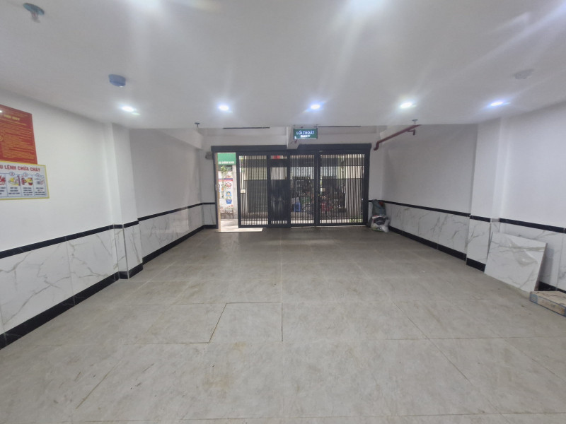 Bán nhà Mặt phố Chính Kinh (Thanh Xuân) 76m, 8 tầng, mt 5.6m, giá 33.8 tỷ