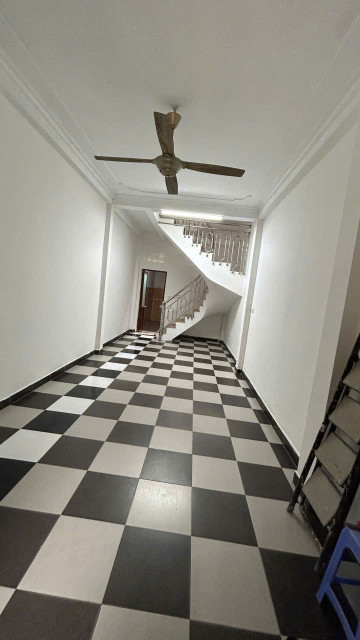 Cho thuê nhà ngõ Văn Chương, 35m2 x 3 tầng, 3 ngủ, 10 Triệu, vào được ngay