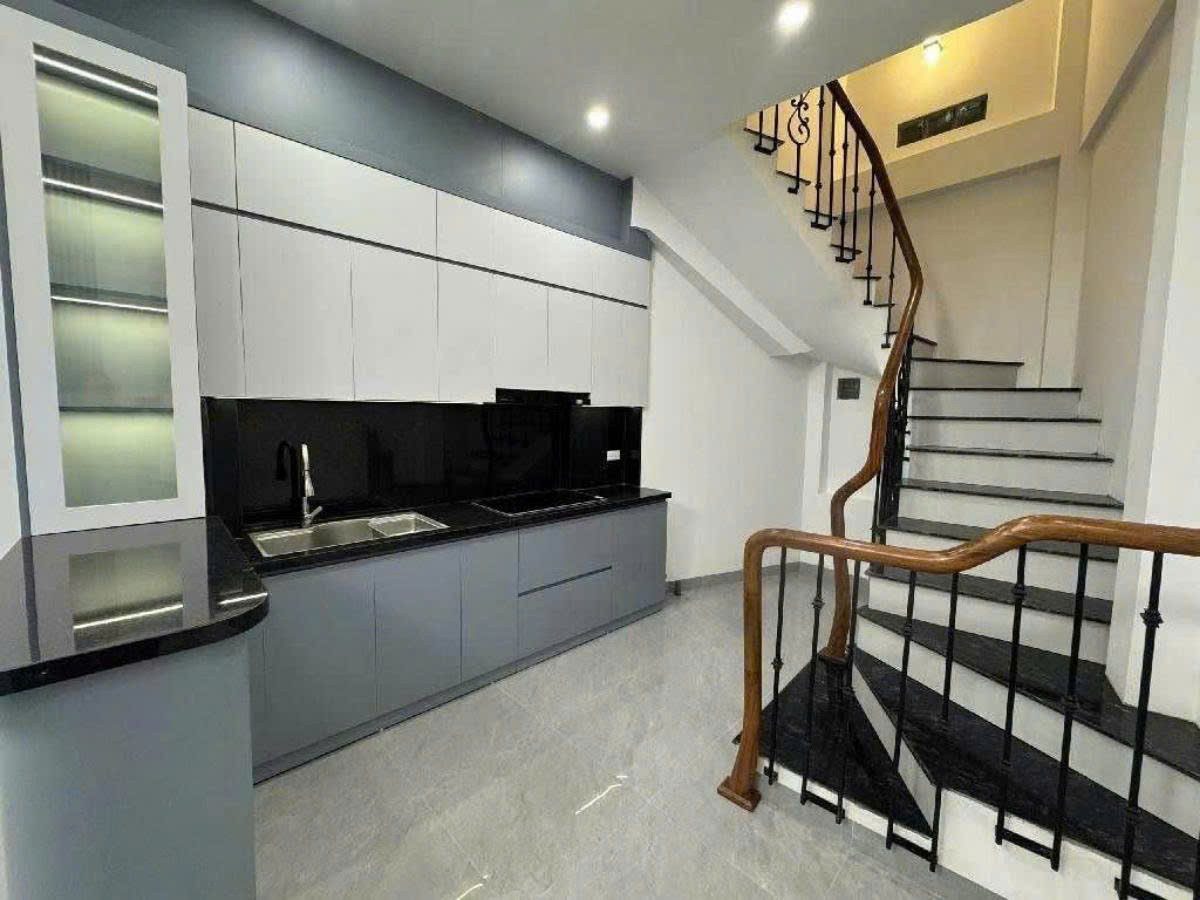 BÁN NHÀ KHÂM THIÊN 33M 5 TẦNG GIÁ 8.85 TỶ