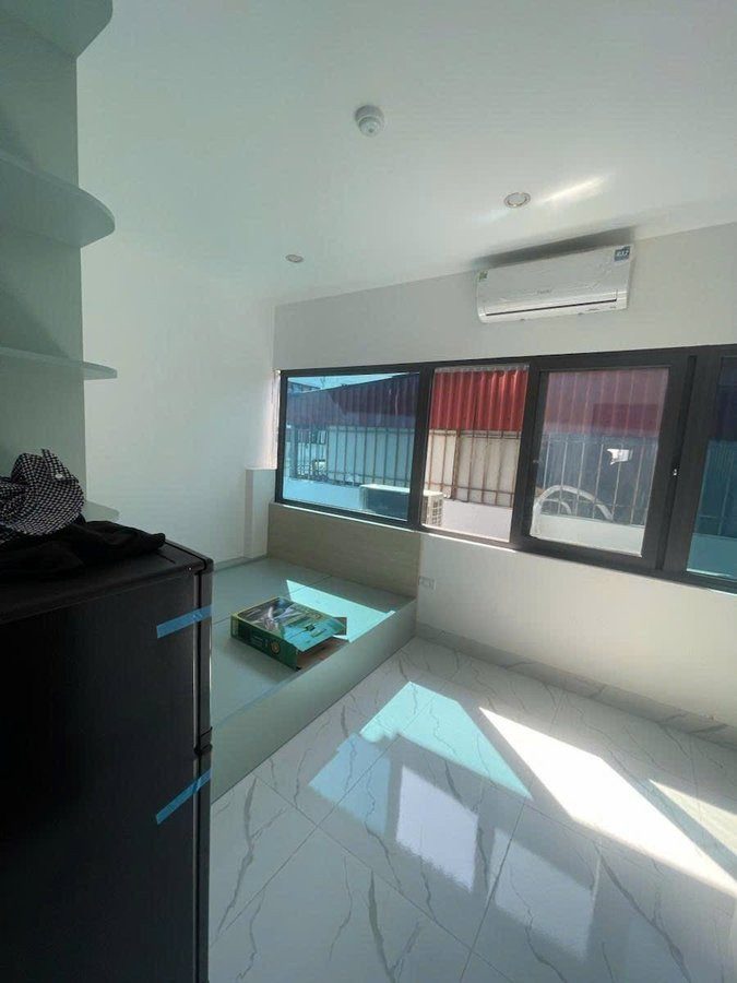 Bán Nhà Chợ Khâm Thiên. Đống Đa. 7 Tầng Thang Máy. DT 85m2. MT 4.5m. Giá 18.5 Tỷ.