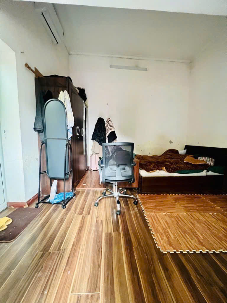 NGÔI NHÀ NÀY NĂNG LƯỢNG VỮNG CHÃI! Ở NHÀ NÀY NĂNG LỰC SẼ RẤT MẠNH! GIA TRƯỞNG MỚI LO ĐƯỢC CHO EM. CHỈ 3 TỶ CÓ NAY NHÀ