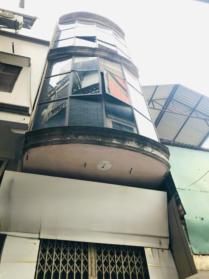 Cho thuê nhà ngõ ô tô KD Khâm Thiên 3.5 tầng 10 triệu Spa, cửa hàng, VP