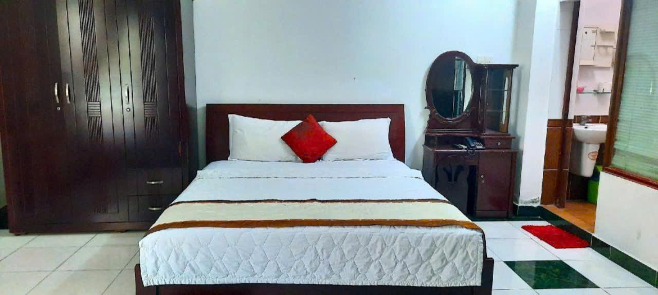 Bán nhà Mặt tiền Chợ Lớn, Phường 11, Quận 6 – Giá 68 tỷ